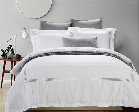 酒店客房布草洗涤时应注意？